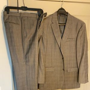 Grey Tommy Hilfiger suit